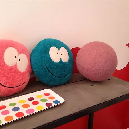 Lao Πανσιόν Bully (Rhone)